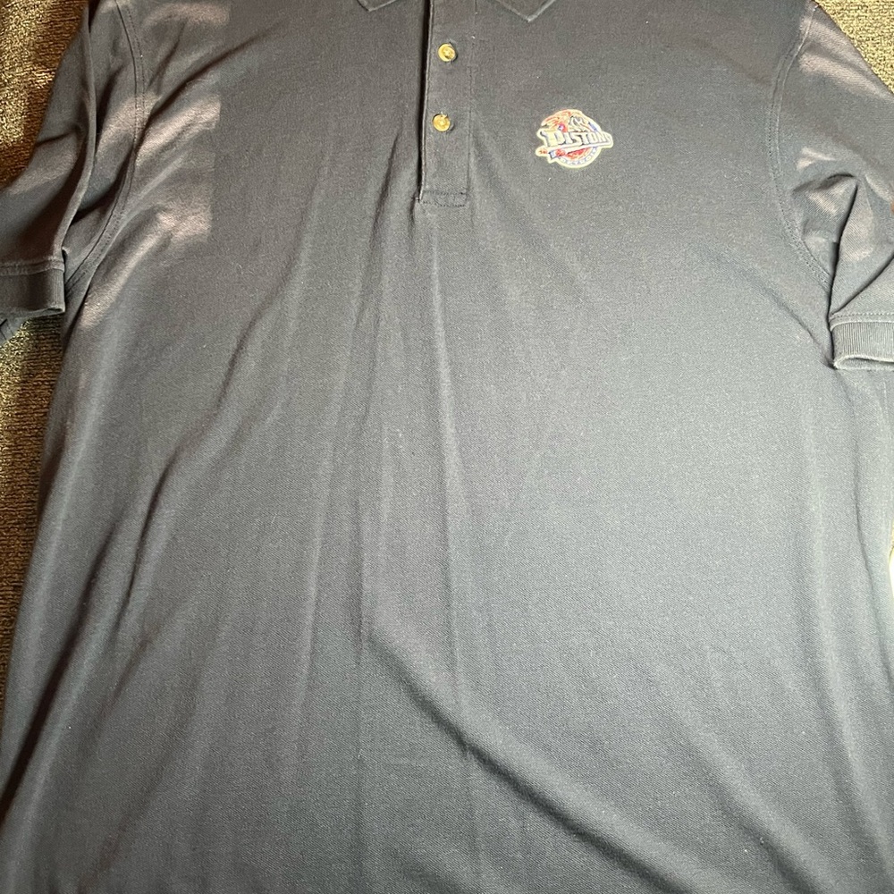 Antigua Golf Polo With Old School Detroit Pistons Logo On Chest Men’s Size XL